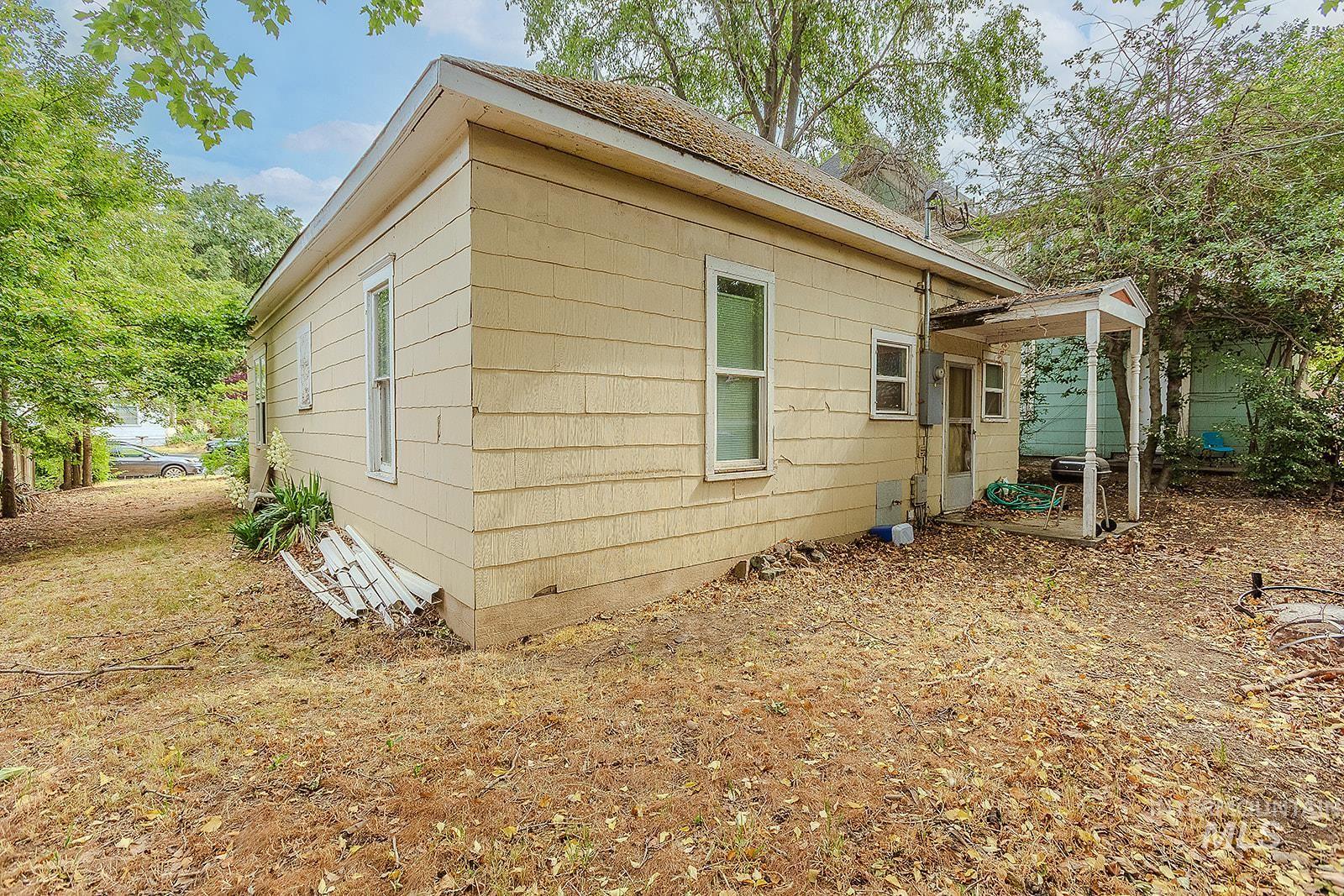 408 6th Avenue, Lewiston, Idaho 83501, 2 Bedrooms, 1 Bathroom, Residential For Sale, Price $189,000, 98951344