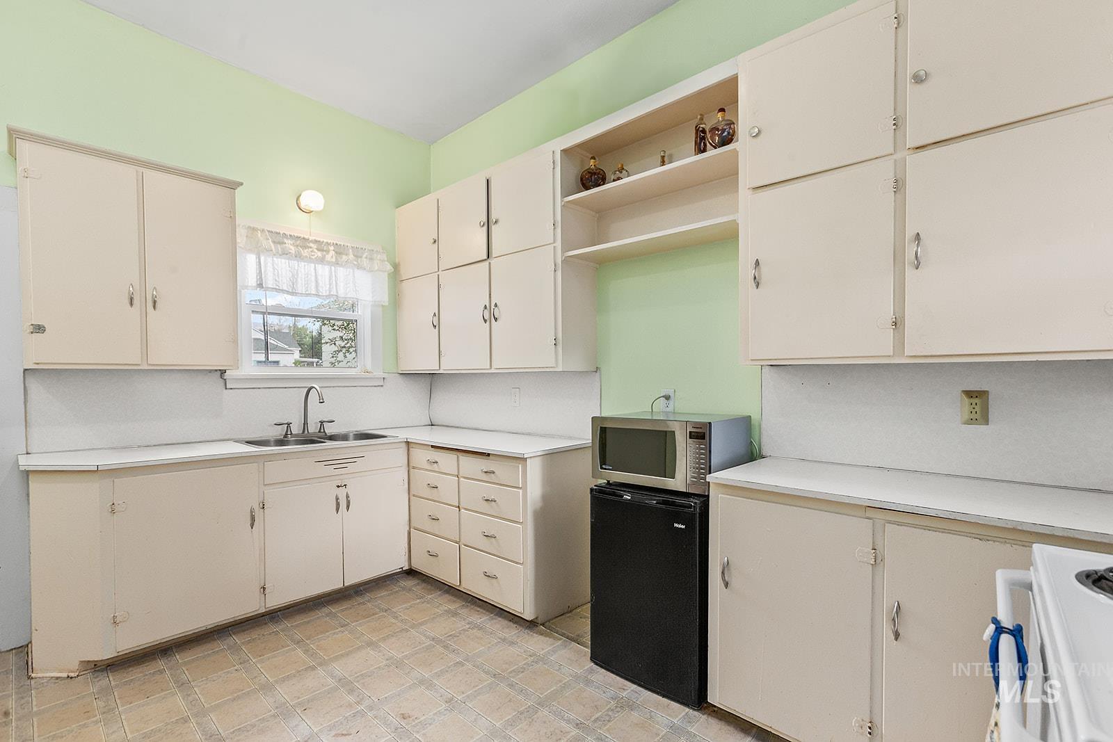 408 6th Avenue, Lewiston, Idaho 83501, 2 Bedrooms, 1 Bathroom, Residential For Sale, Price $189,000, 98951344