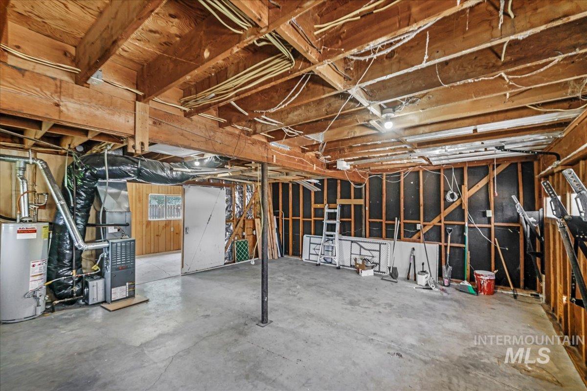 1922 Shoup Ave E, Twin Falls, Idaho 83301, 4 Bedrooms, 2 Bathrooms, Residential Income For Sale, Price $439,000, 98951348