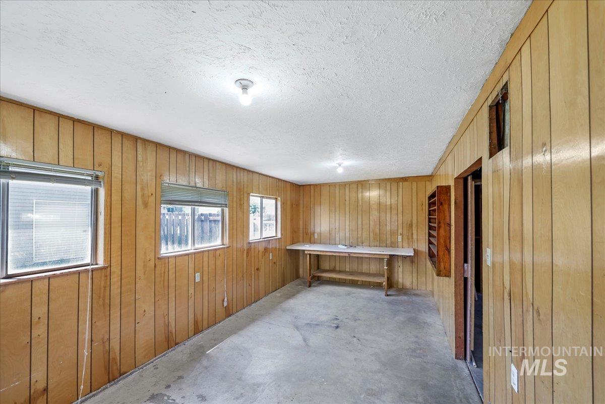 1922 Shoup Ave E, Twin Falls, Idaho 83301, 4 Bedrooms, 2 Bathrooms, Residential Income For Sale, Price $439,000, 98951348