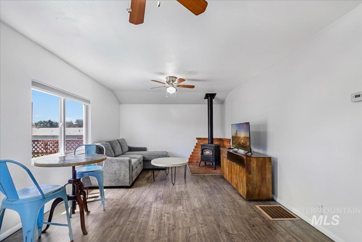 1922 Shoup Ave E, Twin Falls, Idaho 83301, 4 Bedrooms, 2 Bathrooms, Residential Income For Sale, Price $439,000, 98951348