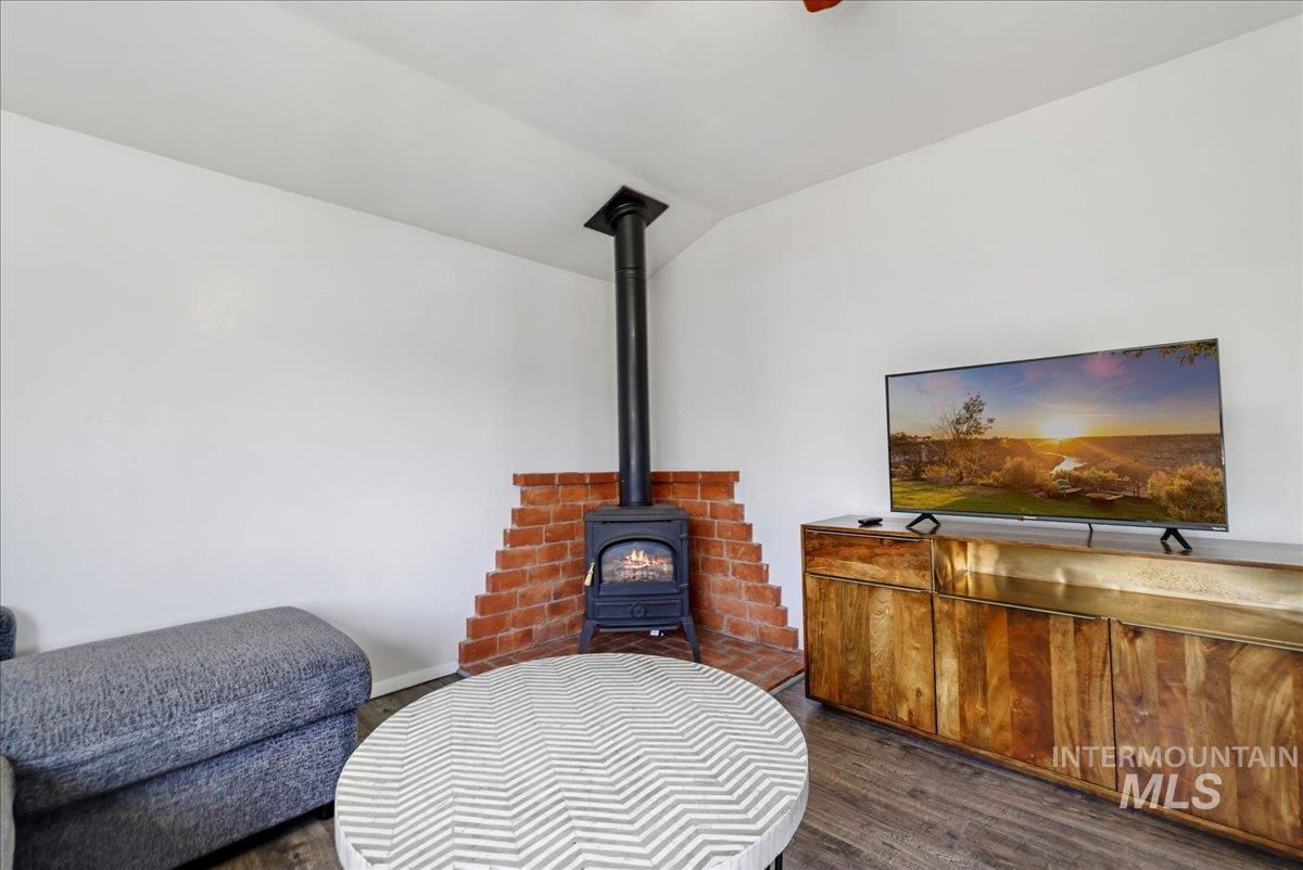 1922 Shoup Ave E, Twin Falls, Idaho 83301, 4 Bedrooms, 2 Bathrooms, Residential Income For Sale, Price $439,000, 98951348