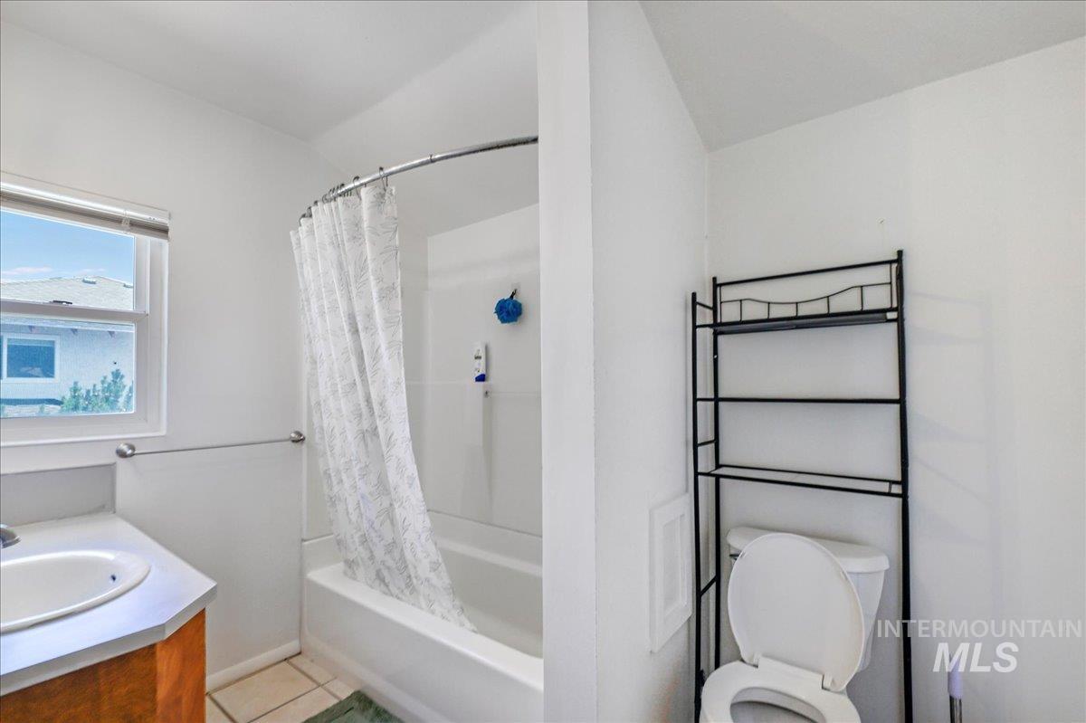 1922 Shoup Ave E, Twin Falls, Idaho 83301, 4 Bedrooms, 2 Bathrooms, Residential Income For Sale, Price $439,000, 98951348