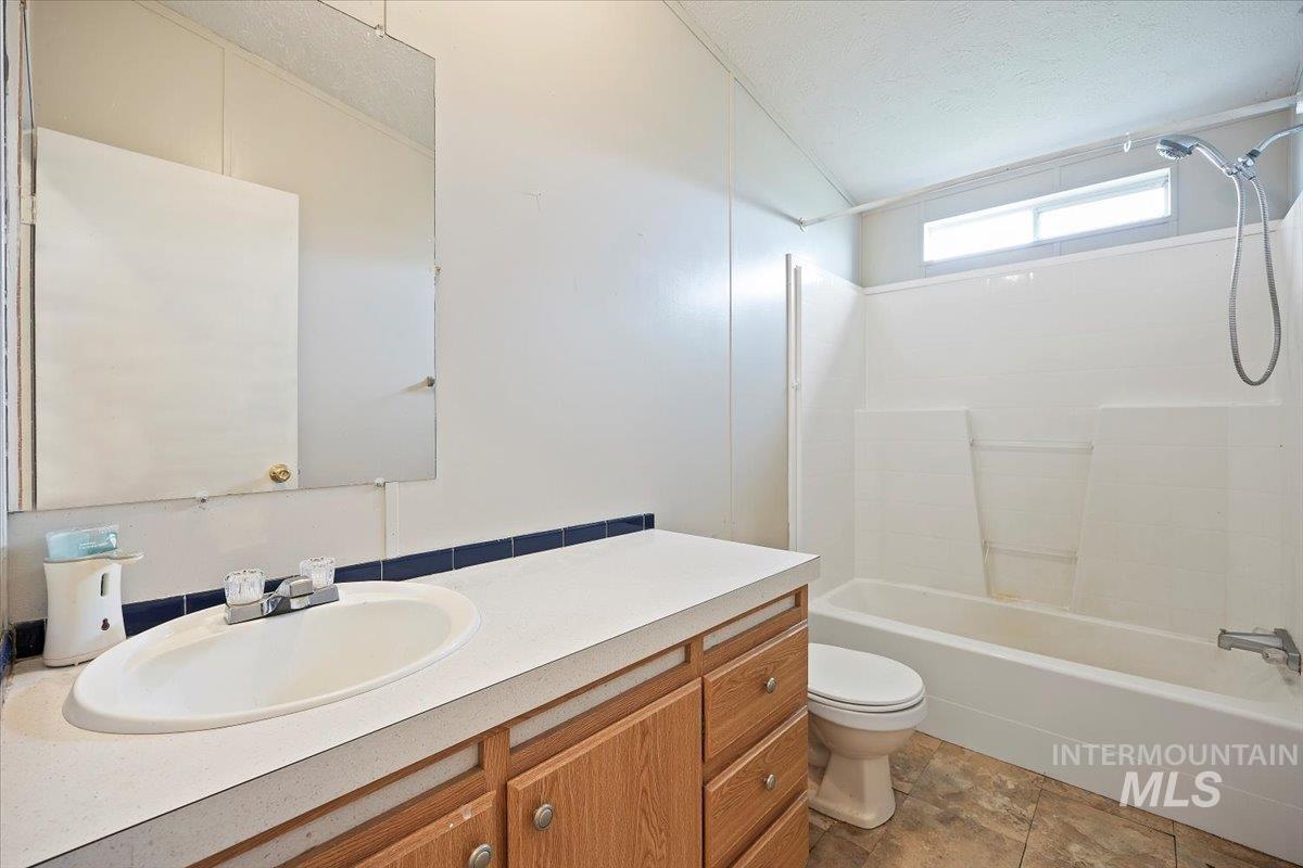 798 W 100 S, Paul, Idaho 83347, 3 Bedrooms, 2 Bathrooms, Residential For Sale, Price $300,000, 98951358