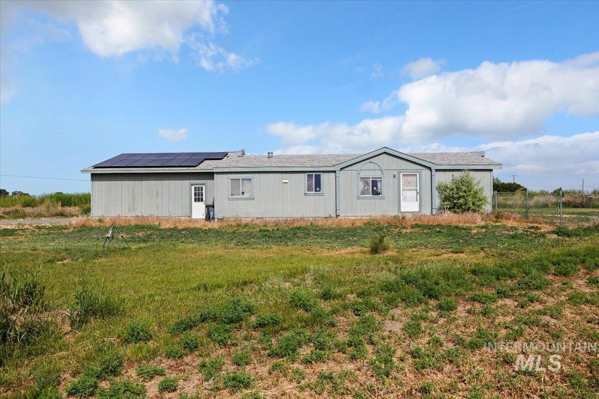 798 W 100 S, Paul, Idaho 83347, 3 Bedrooms, 2 Bathrooms, Residential For Sale, Price $300,000, 98951358