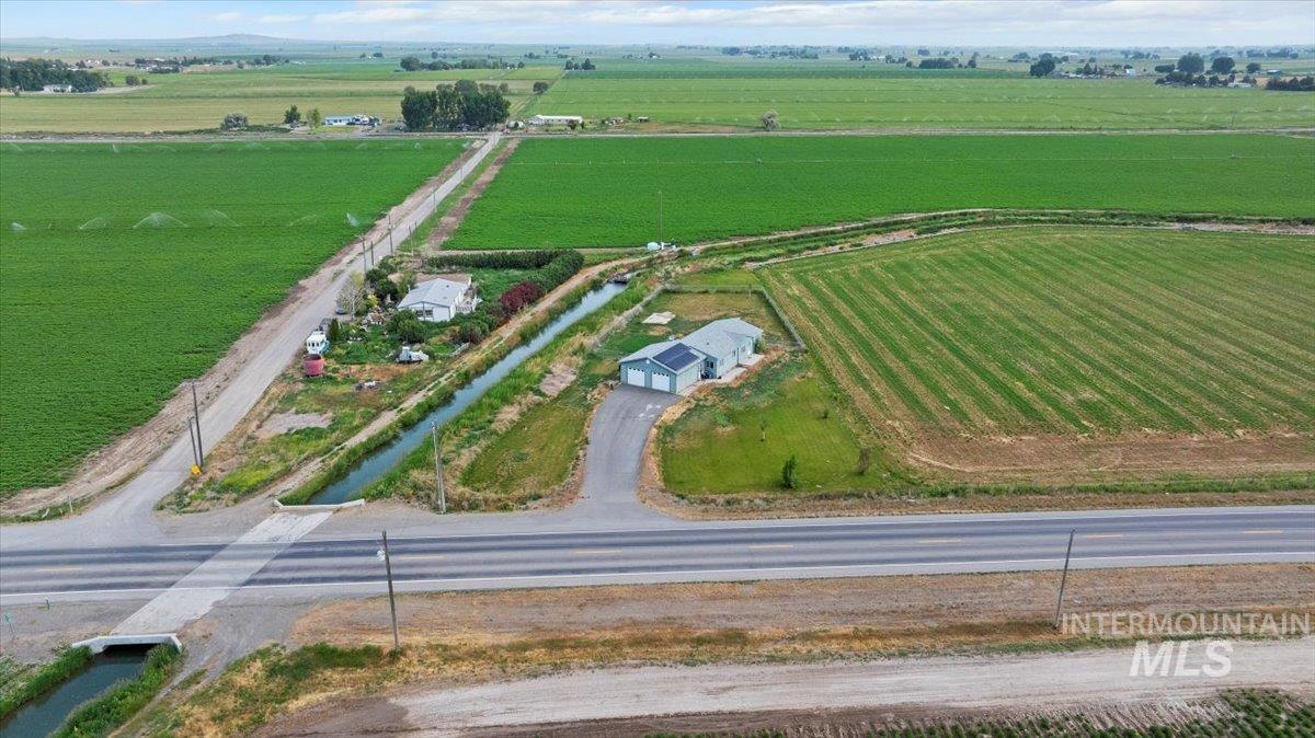 798 W 100 S, Paul, Idaho 83347, 3 Bedrooms, 2 Bathrooms, Residential For Sale, Price $300,000, 98951358