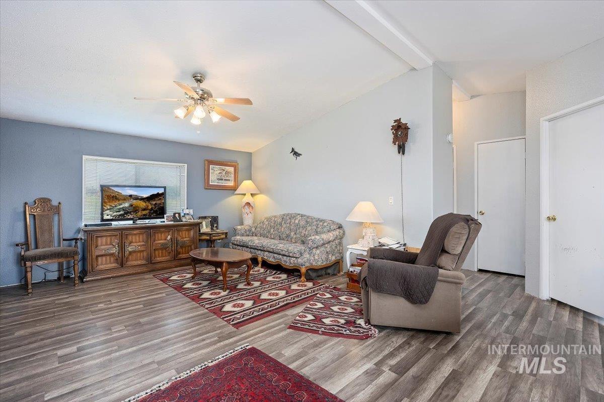 798 W 100 S, Paul, Idaho 83347, 3 Bedrooms, 2 Bathrooms, Residential For Sale, Price $300,000, 98951358