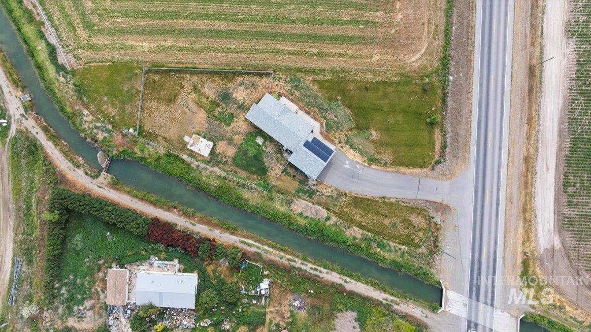 798 W 100 S, Paul, Idaho 83347, 3 Bedrooms, 2 Bathrooms, Residential For Sale, Price $300,000, 98951358