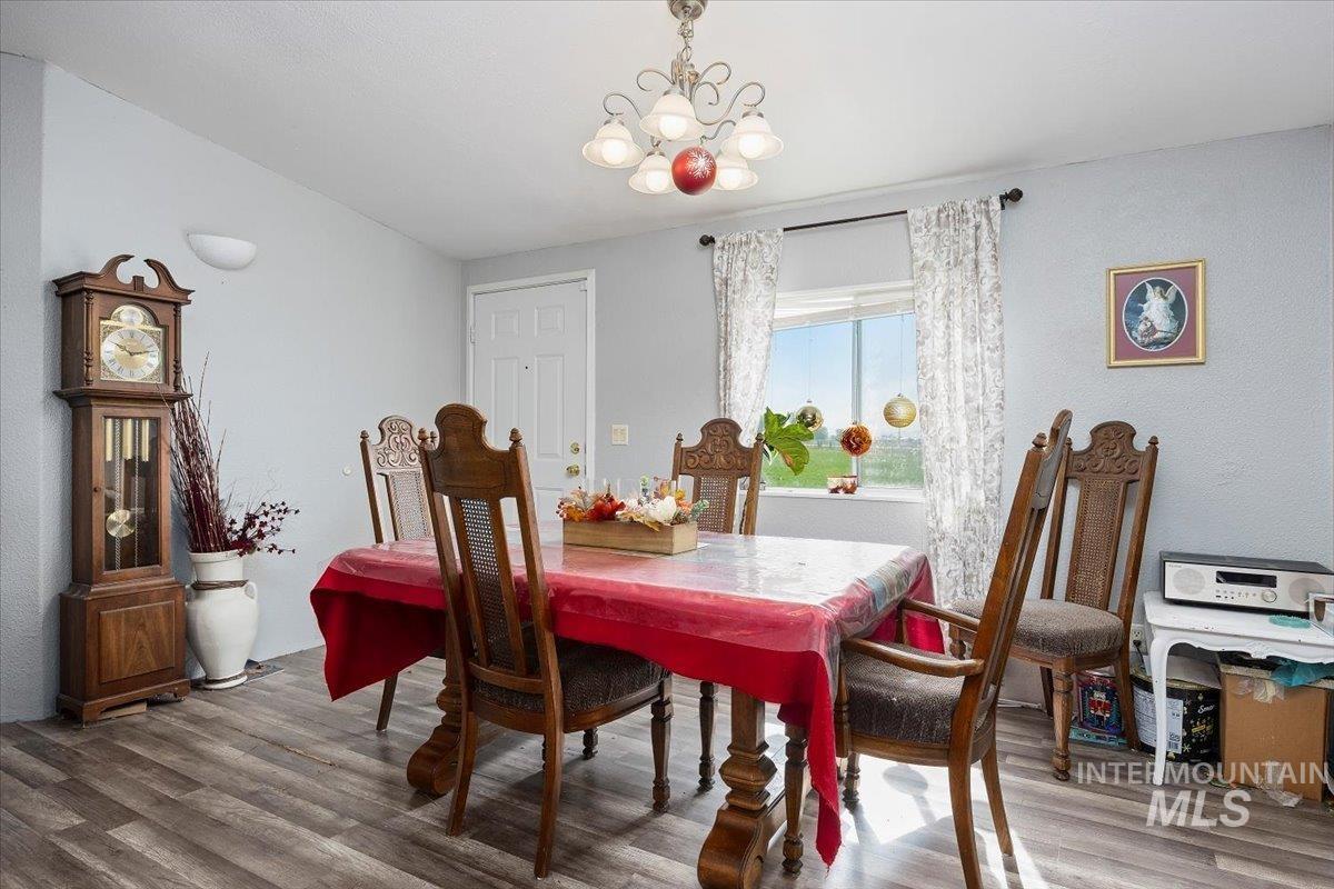 798 W 100 S, Paul, Idaho 83347, 3 Bedrooms, 2 Bathrooms, Residential For Sale, Price $300,000, 98951358