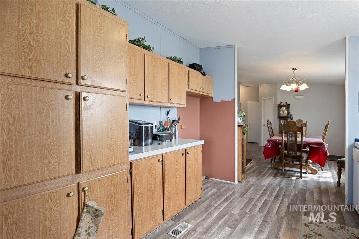 798 W 100 S, Paul, Idaho 83347, 3 Bedrooms, 2 Bathrooms, Residential For Sale, Price $300,000, 98951358