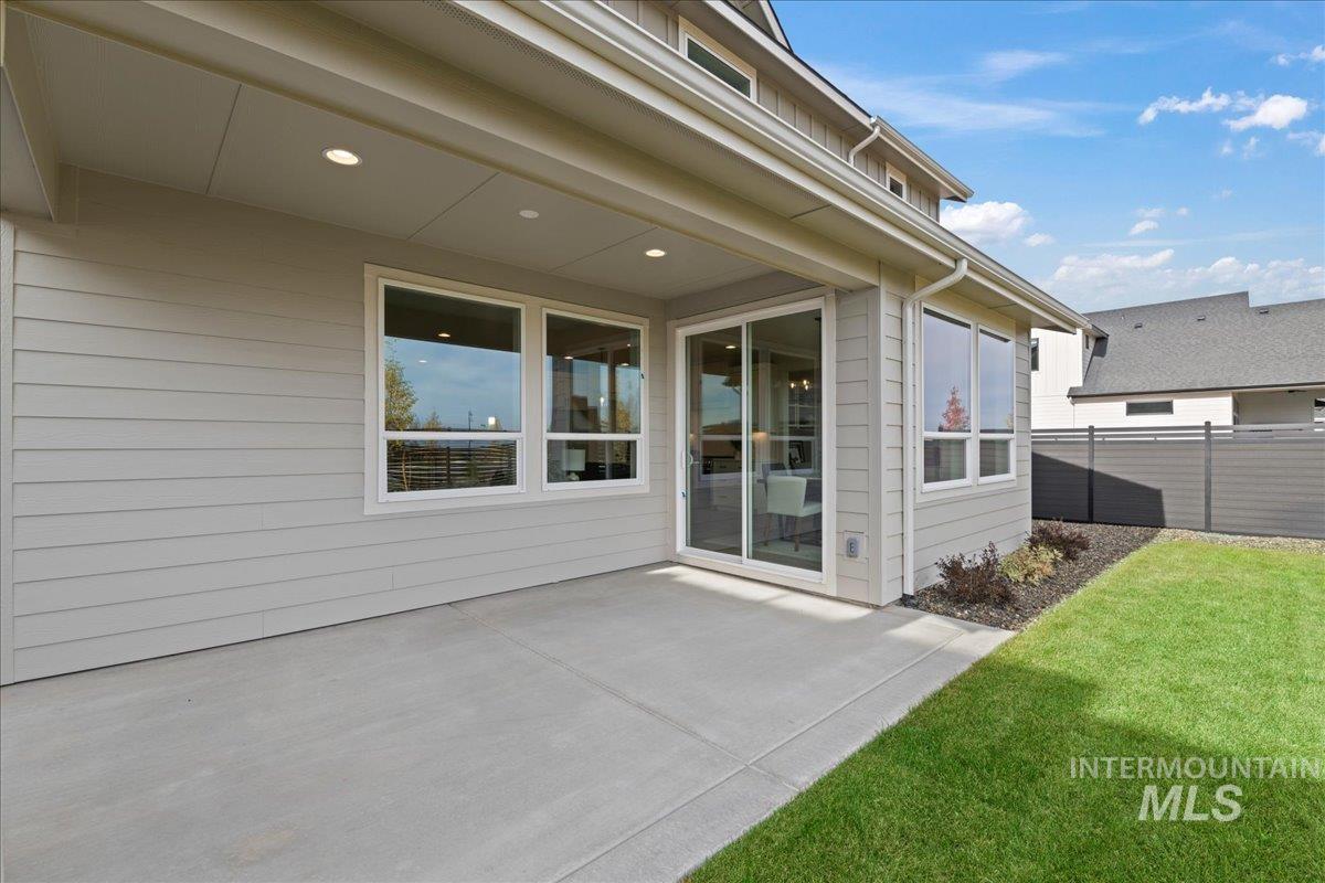 7766 W Daybreak Run Ct, Meridian, Idaho 83646, 3 Bedrooms, 2.5 Bathrooms, Residential For Sale, Price $659,900, 98951374