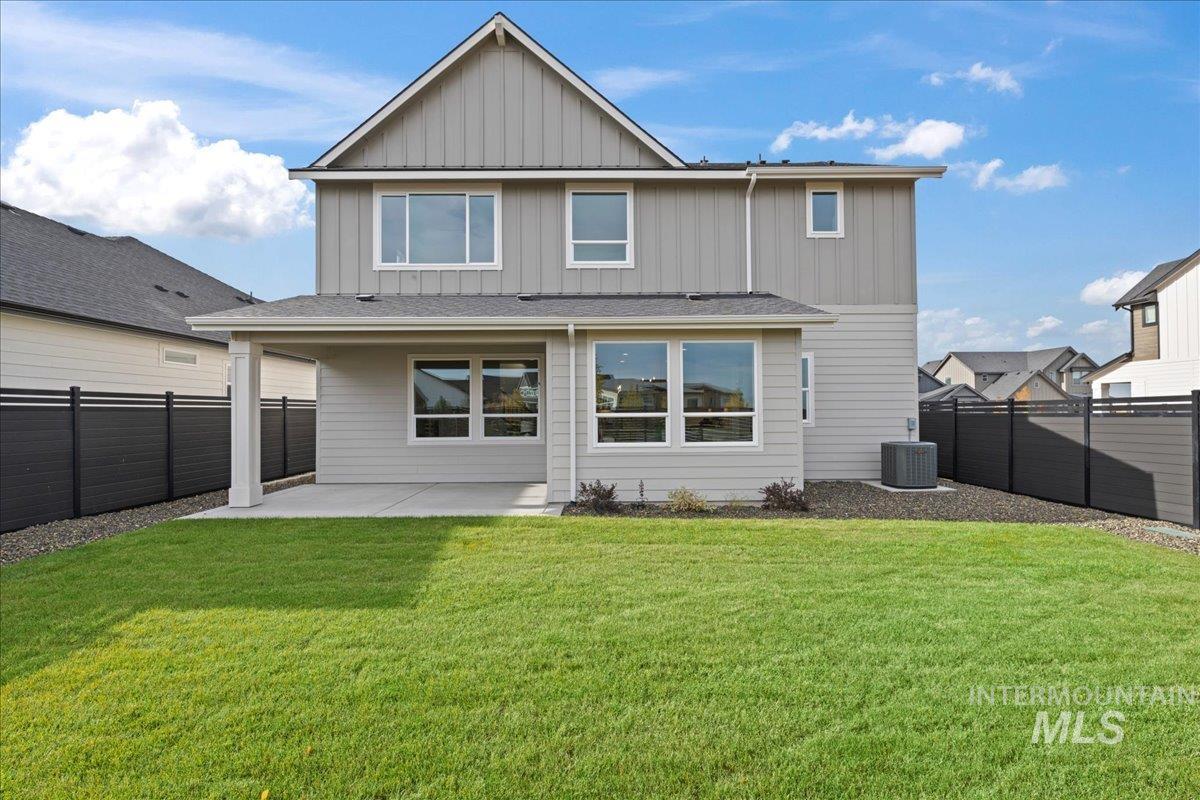 7766 W Daybreak Run Ct, Meridian, Idaho 83646, 3 Bedrooms, 2.5 Bathrooms, Residential For Sale, Price $659,900, 98951374
