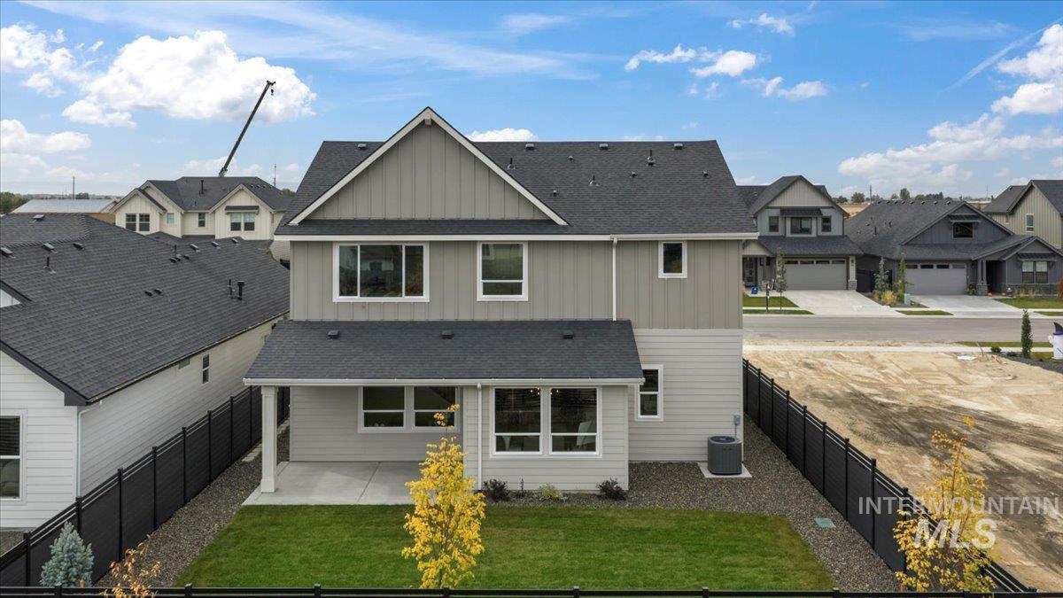 7766 W Daybreak Run Ct, Meridian, Idaho 83646, 3 Bedrooms, 2.5 Bathrooms, Residential For Sale, Price $659,900, 98951374