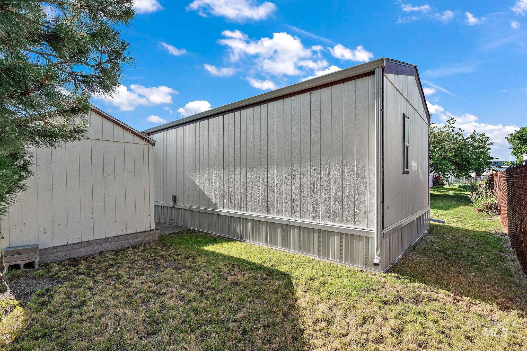 5373 N North Glen Lane, Boise, Idaho 83714-2353, 3 Bedrooms, 2 Bathrooms, Residential For Sale, Price $97,500, 98951380