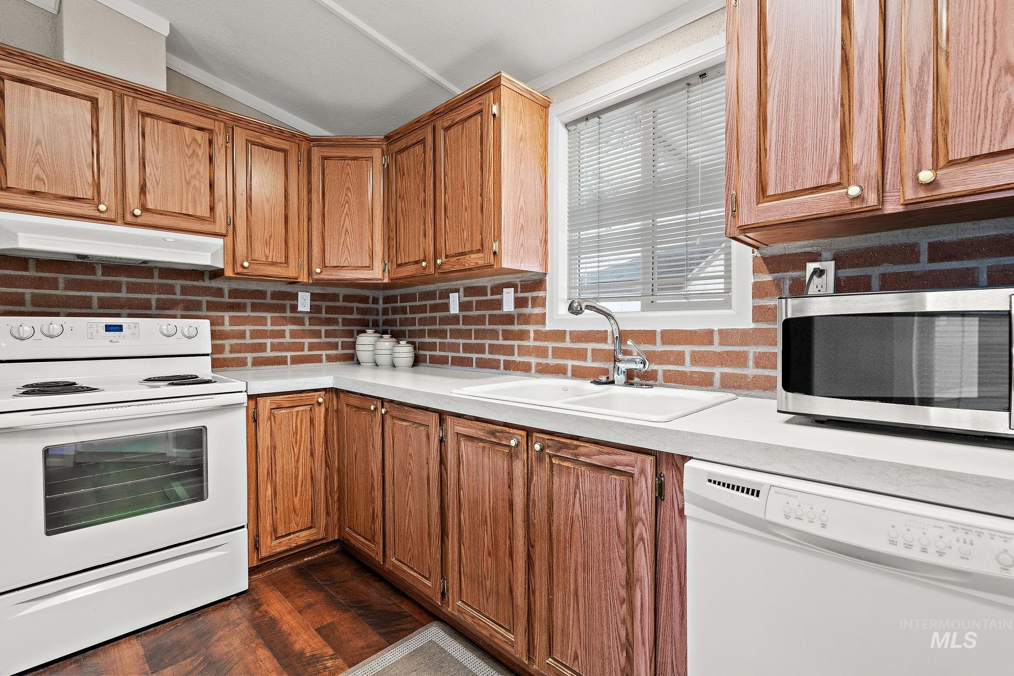 5373 N North Glen Lane, Boise, Idaho 83714-2353, 3 Bedrooms, 2 Bathrooms, Residential For Sale, Price $97,500, 98951380