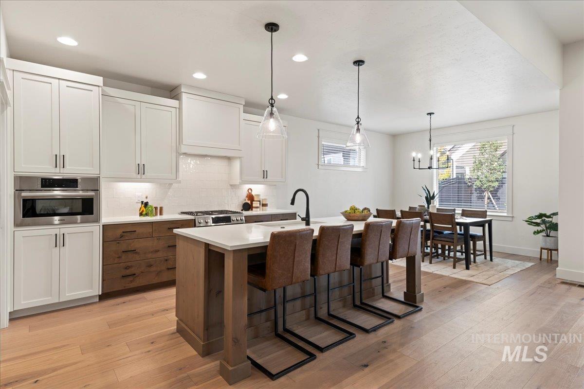 7636 W Old School St., Meridian, Idaho 83646, 3 Bedrooms, 3 Bathrooms, Residential For Sale, Price $639,900, 98951391