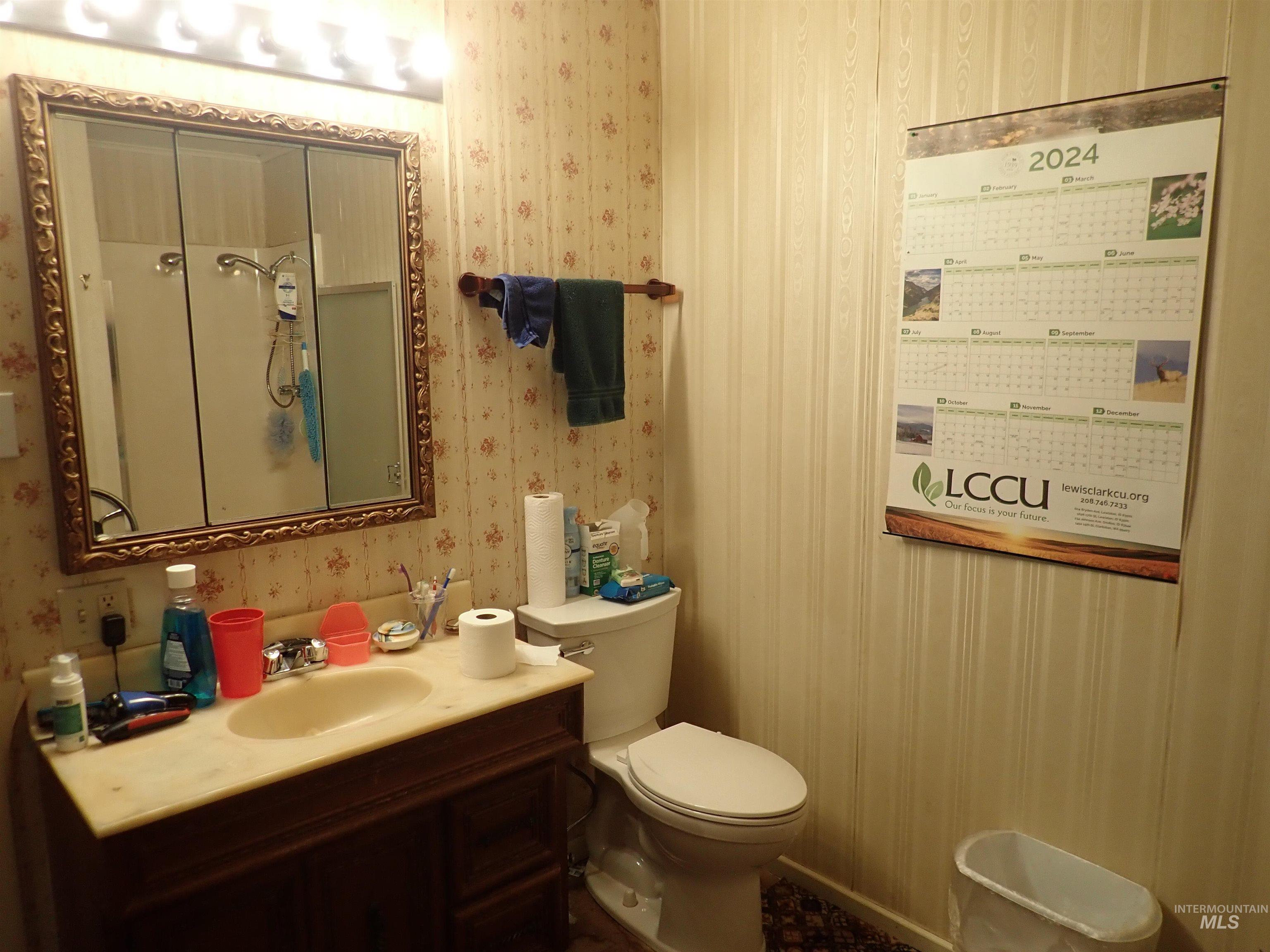 921 N Main St, Weippe, Idaho 83553, 3 Bedrooms, 2 Bathrooms, Residential For Sale, Price $300,000, 98951395