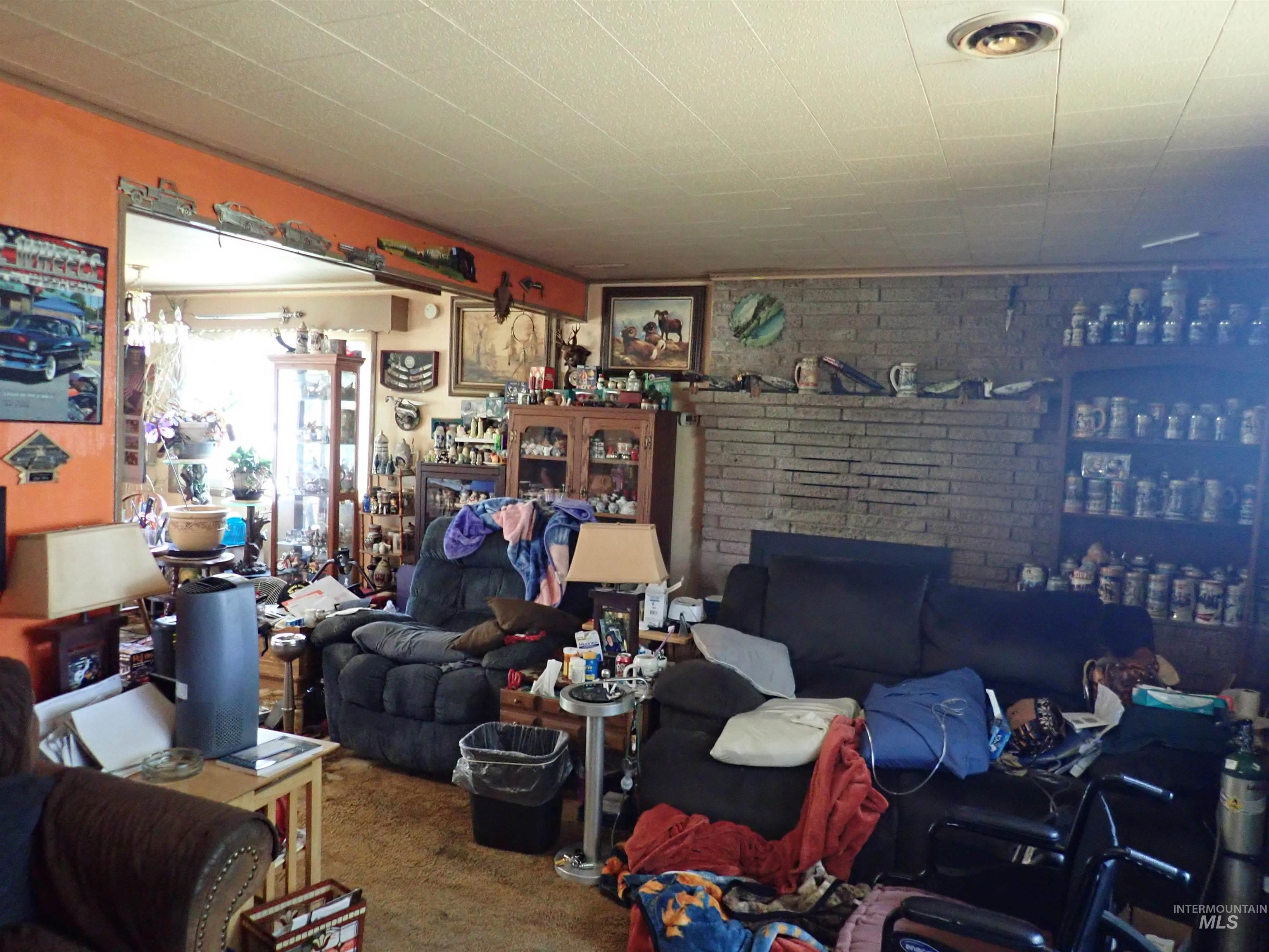 921 N Main St, Weippe, Idaho 83553, 3 Bedrooms, 2 Bathrooms, Residential For Sale, Price $300,000, 98951395