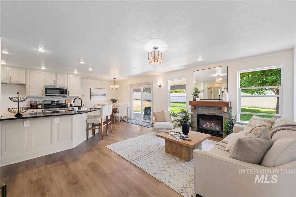 22798 Elsie St, Caldwell, Idaho 83607, 6 Bedrooms, 3 Bathrooms, Residential For Sale, Price $589,900, 98951417