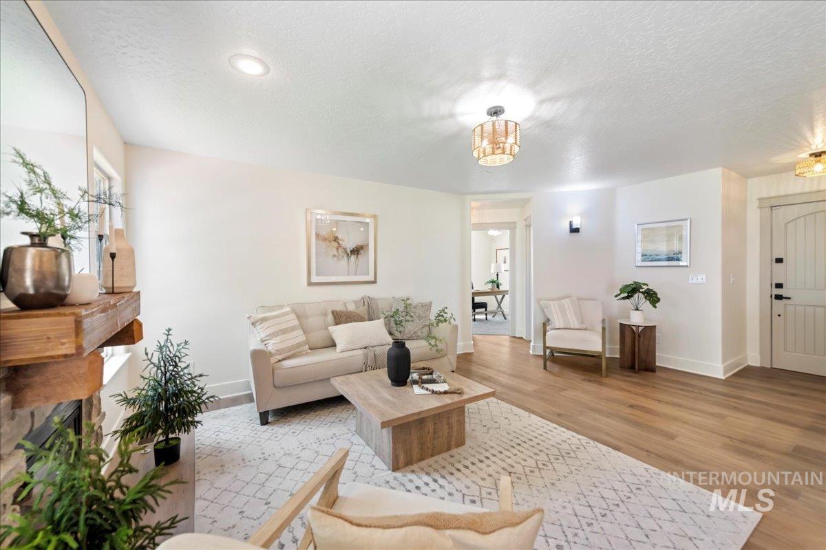 22798 Elsie St, Caldwell, Idaho 83607, 6 Bedrooms, 3 Bathrooms, Residential For Sale, Price $589,900, 98951417