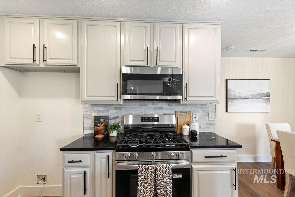 22798 Elsie St, Caldwell, Idaho 83607, 6 Bedrooms, 3 Bathrooms, Residential For Sale, Price $589,900, 98951417