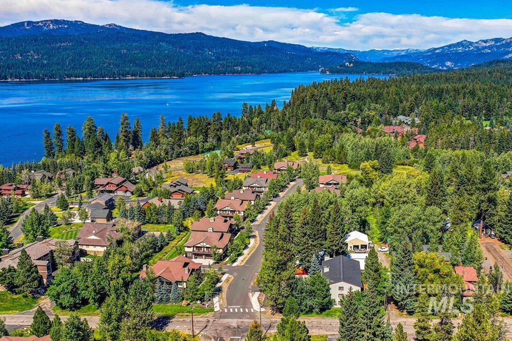 601 Hemlock St., McCall, Idaho 83638, 2 Bedrooms, 1 Bathroom, Residential For Sale, Price $439,000, 98951419