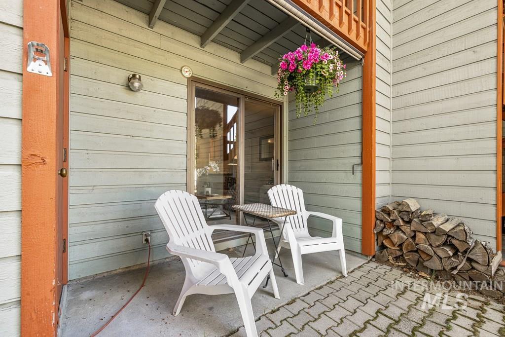 601 Hemlock St., McCall, Idaho 83638, 2 Bedrooms, 1 Bathroom, Residential For Sale, Price $439,000, 98951419