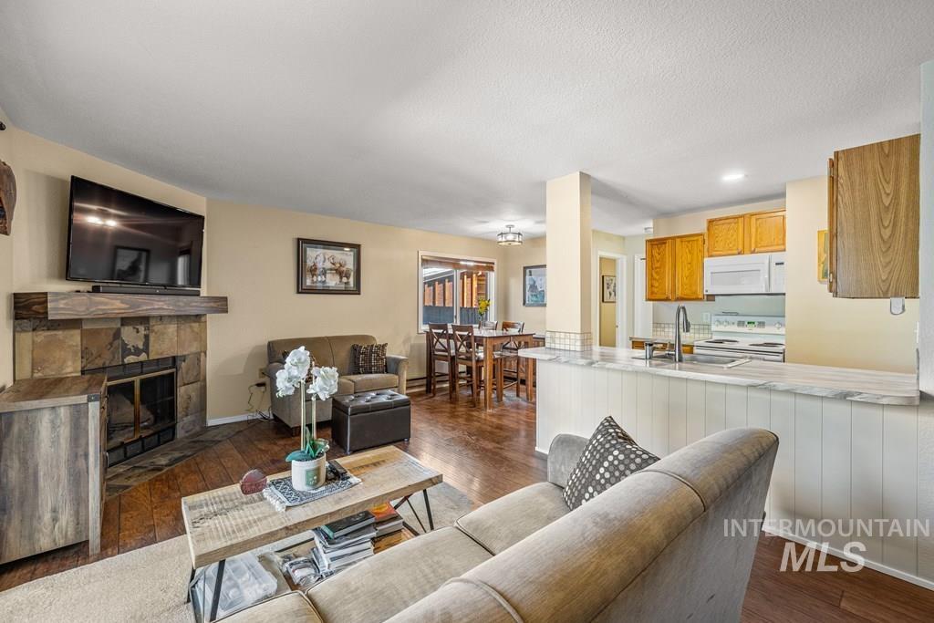 601 Hemlock St., McCall, Idaho 83638, 2 Bedrooms, 1 Bathroom, Residential For Sale, Price $439,000, 98951419