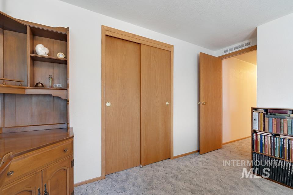 5655 SE 4th Ave., New Plymouth, Idaho 83655, 3 Bedrooms, 2 Bathrooms, Residential For Sale, Price $749,000, 98951440