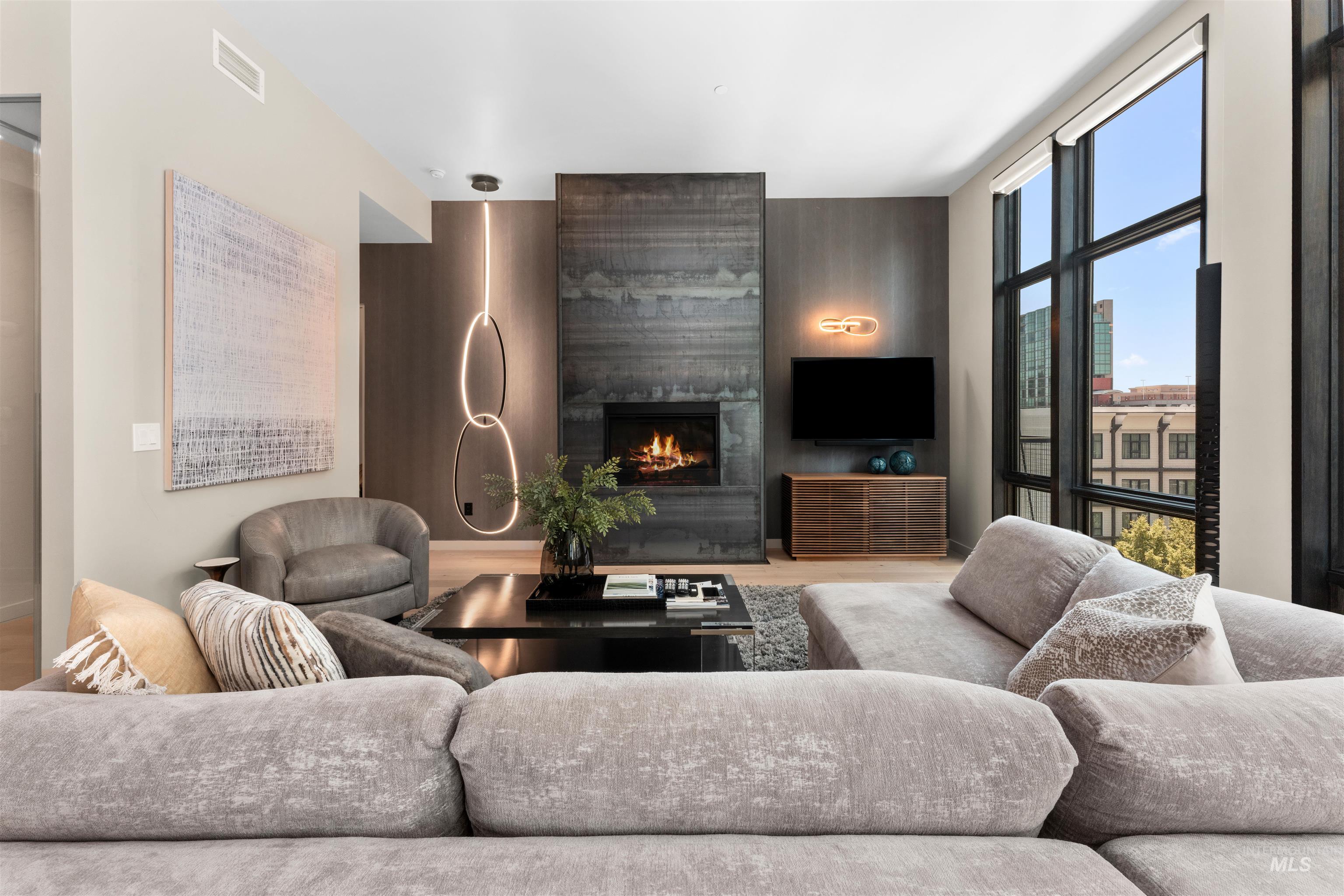 119 S 10th, Boise, Idaho 83702, 3 Bedrooms, 2.5 Bathrooms, Residential For Sale, Price $1,850,000, 98951459