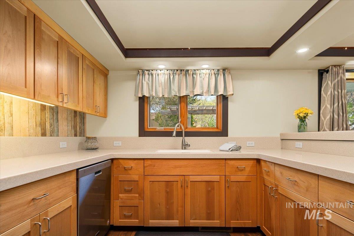 101 & 103 Minot Street, Middleton, Idaho 83644, 5 Bedrooms, 3 Bathrooms, Residential For Sale, Price $964,985, 98951464