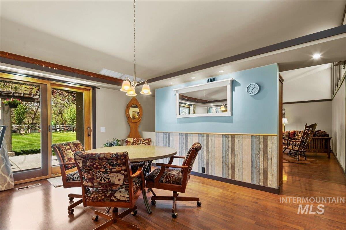 101 & 103 Minot Street, Middleton, Idaho 83644, 5 Bedrooms, 3 Bathrooms, Residential For Sale, Price $964,985, 98951464