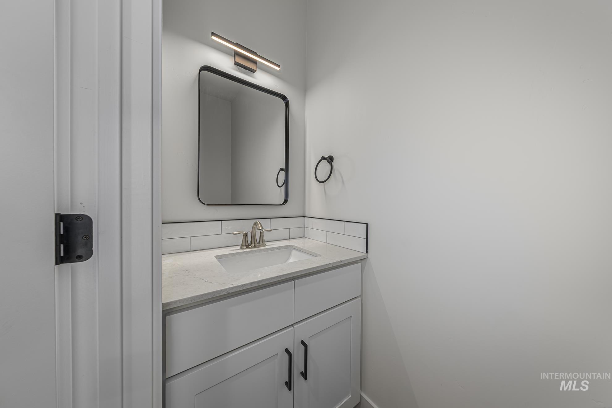 1328 Hoover Road, Weiser, Idaho 83672, 3 Bedrooms, 2.5 Bathrooms, Residential For Sale, Price $450,000, 98951465