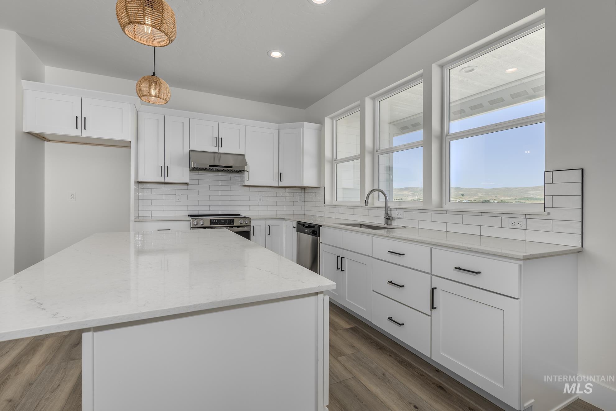 1328 Hoover Road, Weiser, Idaho 83672, 3 Bedrooms, 2.5 Bathrooms, Residential For Sale, Price $450,000, 98951465