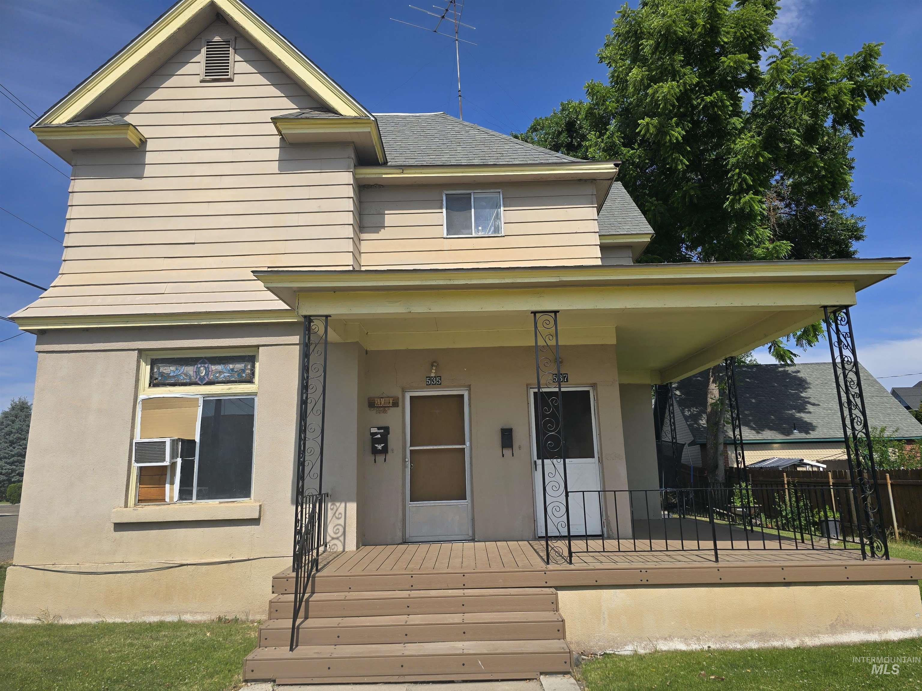 535 & 537 W 1st St, Weiser, Idaho 83672, 2 Bedrooms, 1 Bathroom, Residential Income For Sale, Price $330,000, 98951472