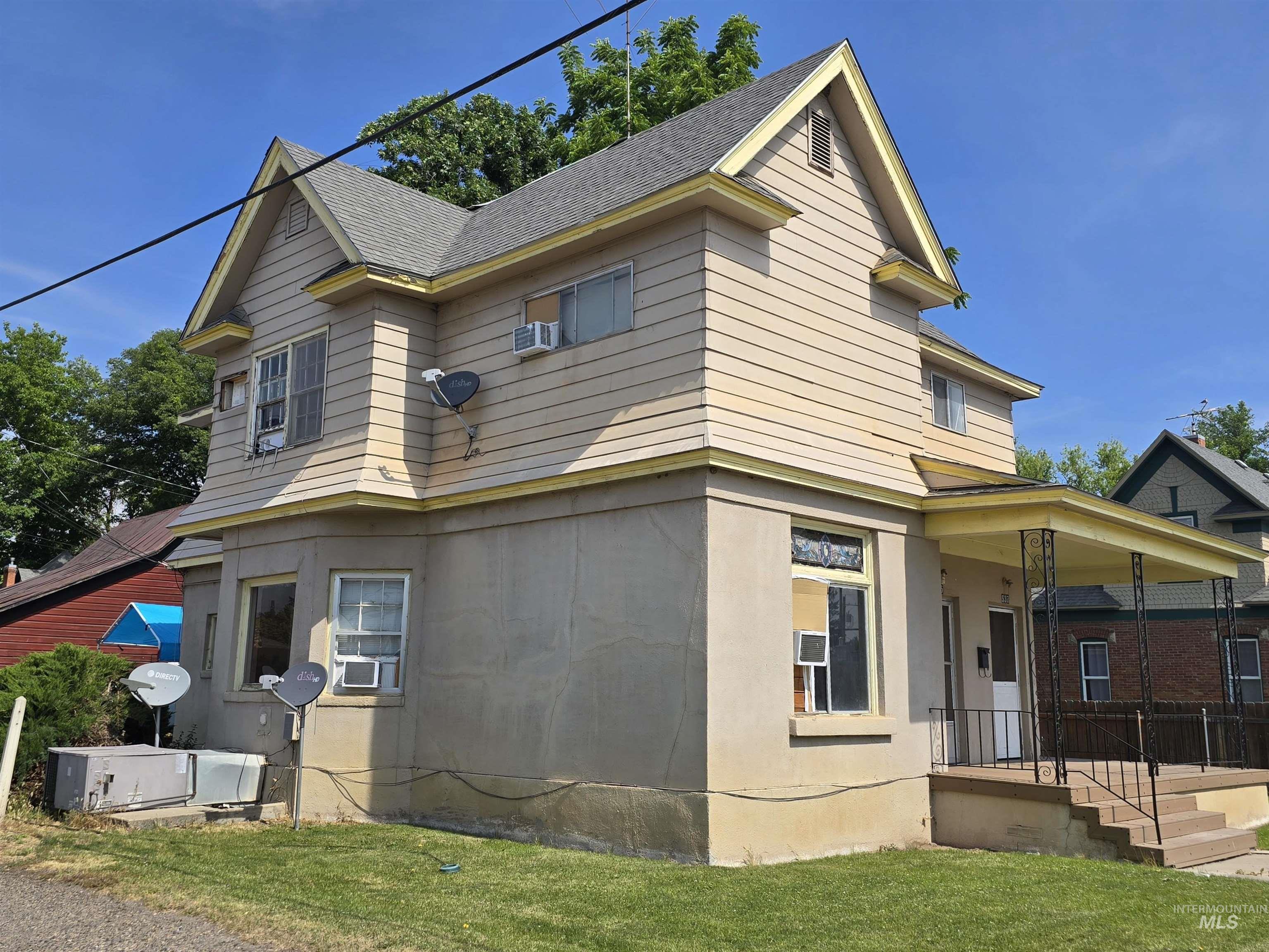 535 & 537 W 1st St, Weiser, Idaho 83672, 2 Bedrooms, 1 Bathroom, Residential Income For Sale, Price $330,000, 98951472