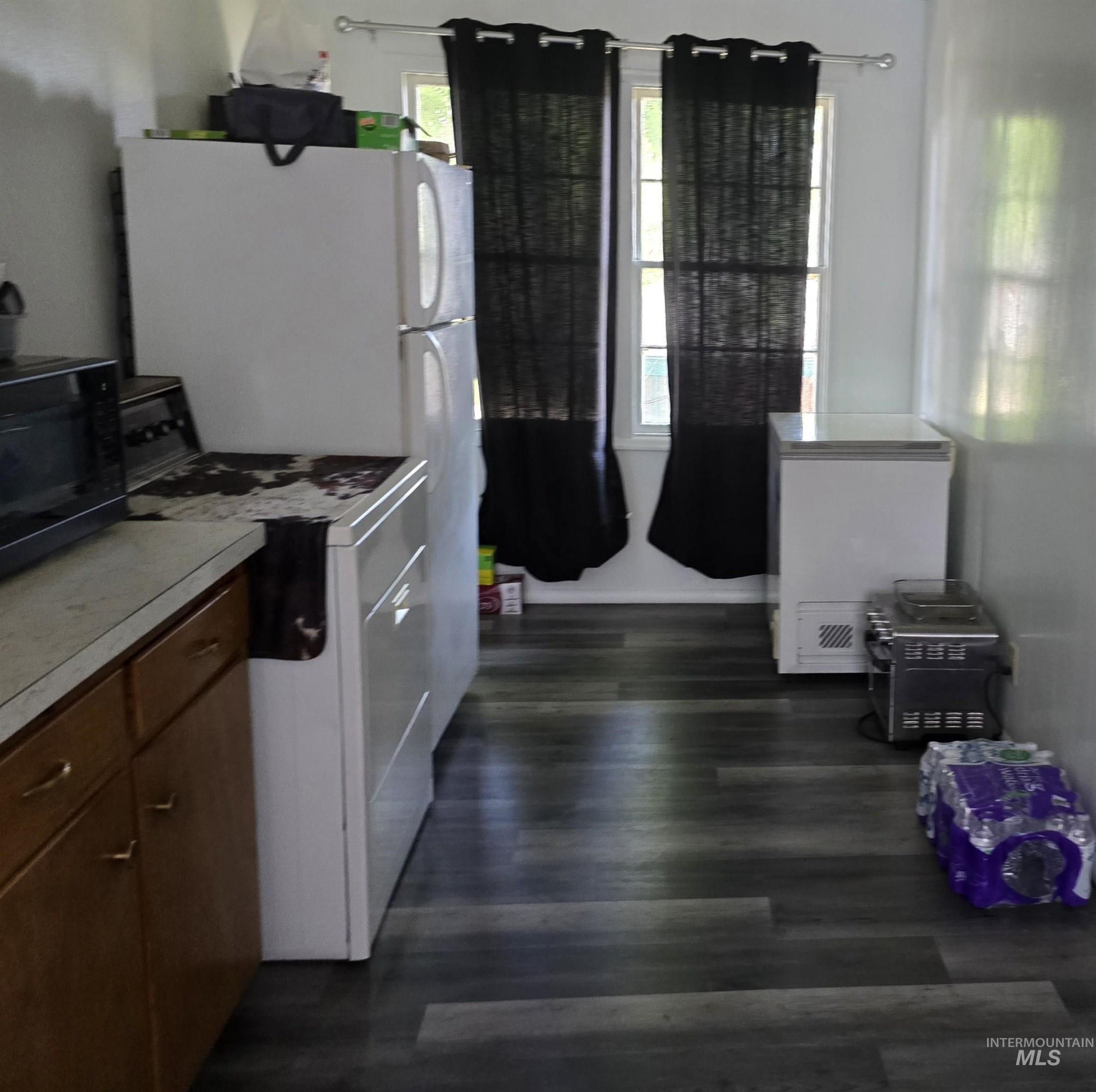 535 & 537 W 1st St, Weiser, Idaho 83672, 2 Bedrooms, 1 Bathroom, Residential Income For Sale, Price $330,000, 98951472