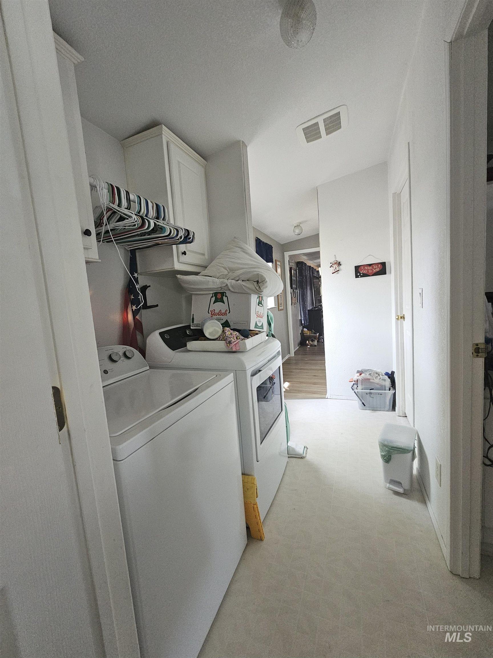 609 N Almon, Moscow, Idaho 83843, 2 Bedrooms, 2 Bathrooms, Residential For Sale, Price $109,000, 98951491