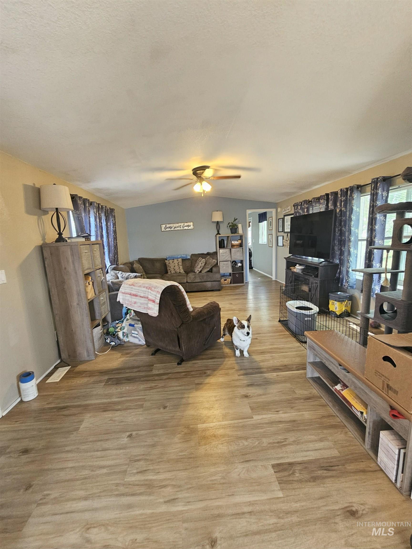 609 N Almon, Moscow, Idaho 83843, 2 Bedrooms, 2 Bathrooms, Residential For Sale, Price $109,000, 98951491