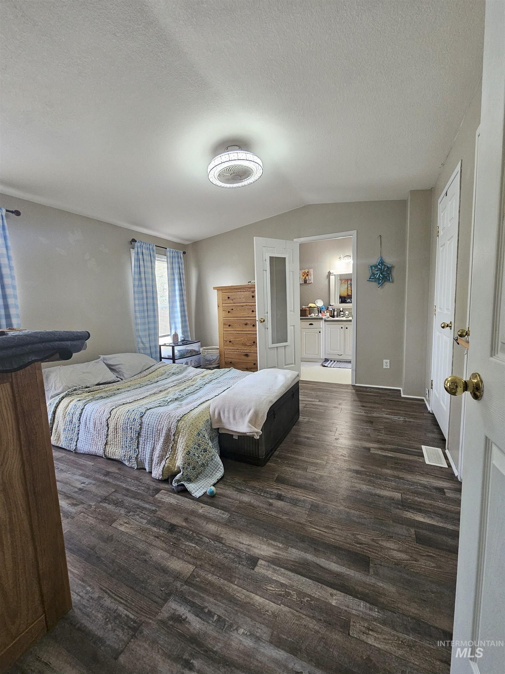 609 N Almon, Moscow, Idaho 83843, 2 Bedrooms, 2 Bathrooms, Residential For Sale, Price $109,000, 98951491