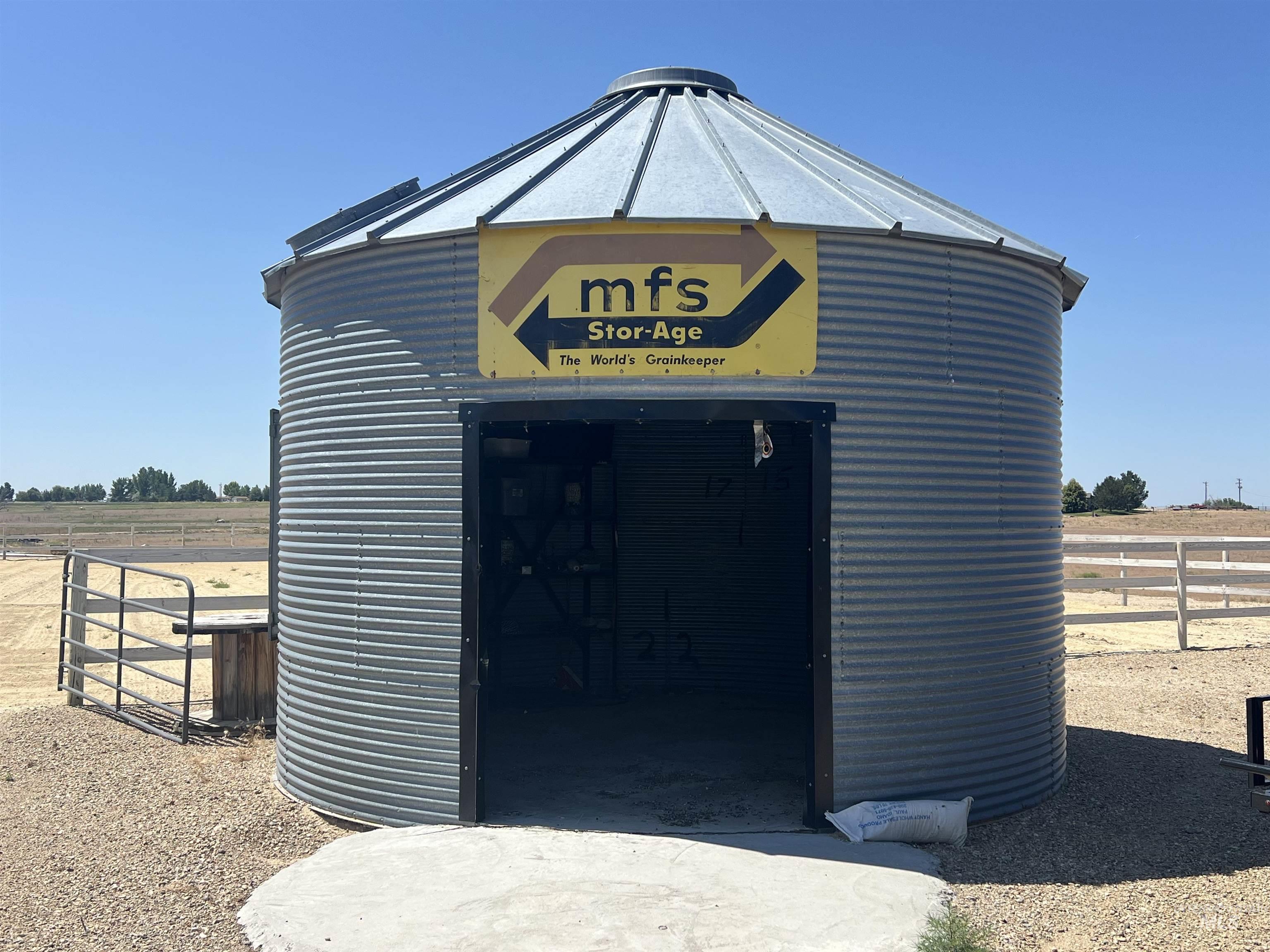 29492 Farmway Rd, Caldwell, Idaho 83607, 4 Bedrooms, 2 Bathrooms, Residential For Sale, Price $700,000, 98951527