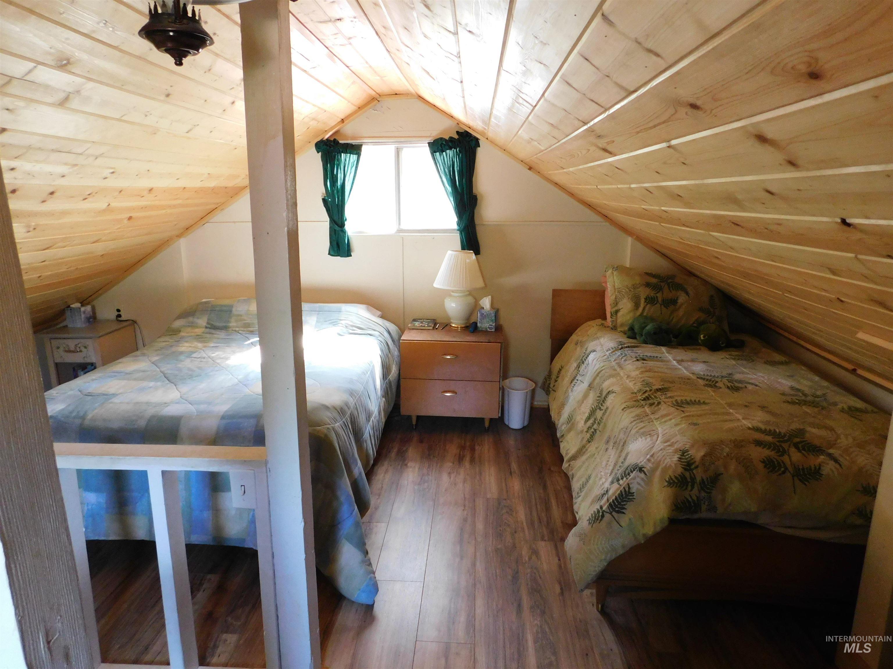 2055 N Pine Featherville Rd, Featherville, Idaho 83647, 2 Bedrooms, 1 Bathroom, Residential For Sale, Price $490,000, 98951742