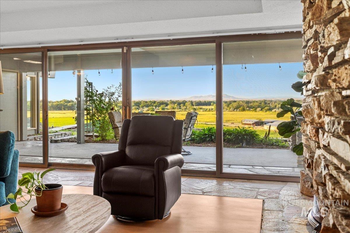 2401 Terrace Drive, Caldwell, Idaho 83605, 2 Bedrooms, 3 Bathrooms, Residential For Sale, Price $629,000, 98951766