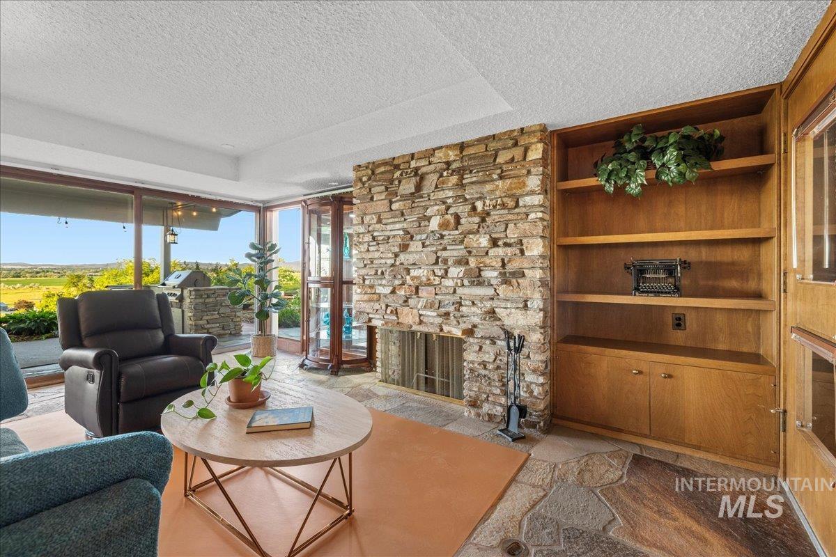 2401 Terrace Drive, Caldwell, Idaho 83605, 2 Bedrooms, 3 Bathrooms, Residential For Sale, Price $629,000, 98951766