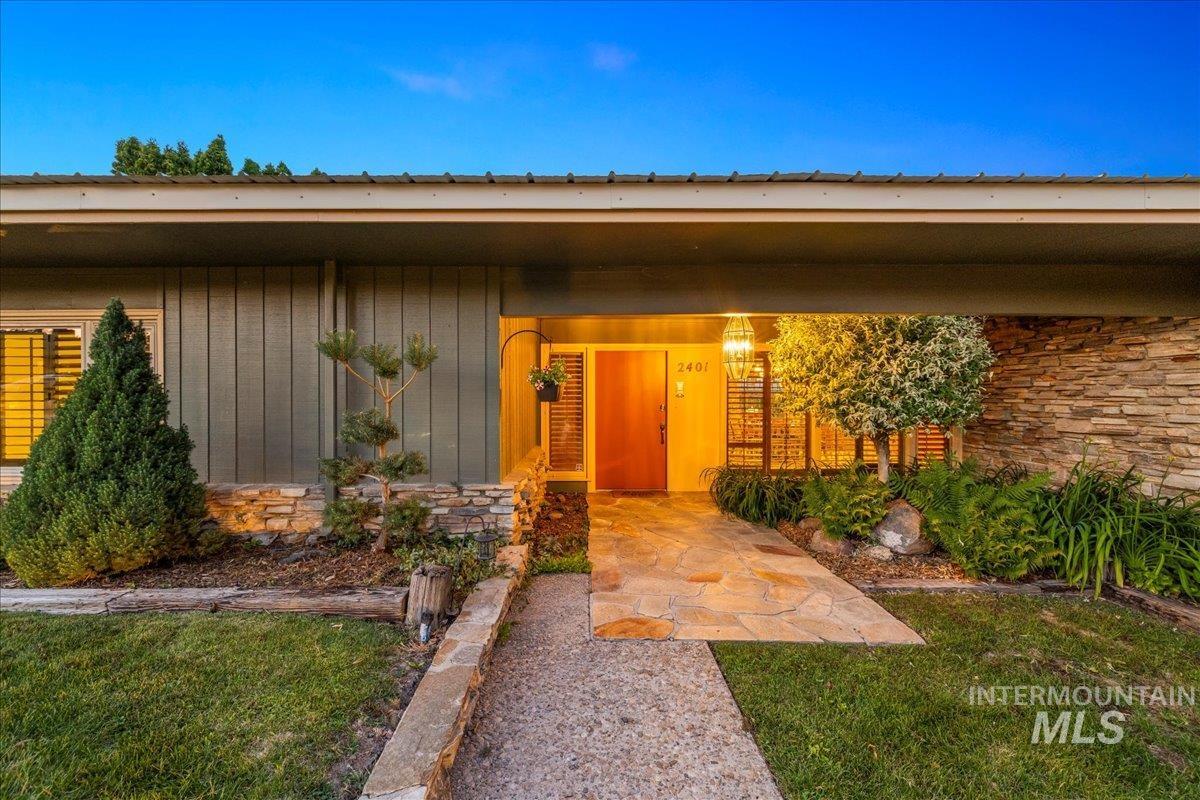 2401 Terrace Drive, Caldwell, Idaho 83605, 2 Bedrooms, 3 Bathrooms, Residential For Sale, Price $629,000, 98951766