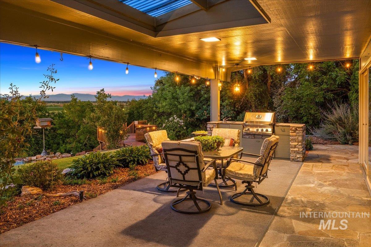 2401 Terrace Drive, Caldwell, Idaho 83605, 2 Bedrooms, 3 Bathrooms, Residential For Sale, Price $629,000, 98951766