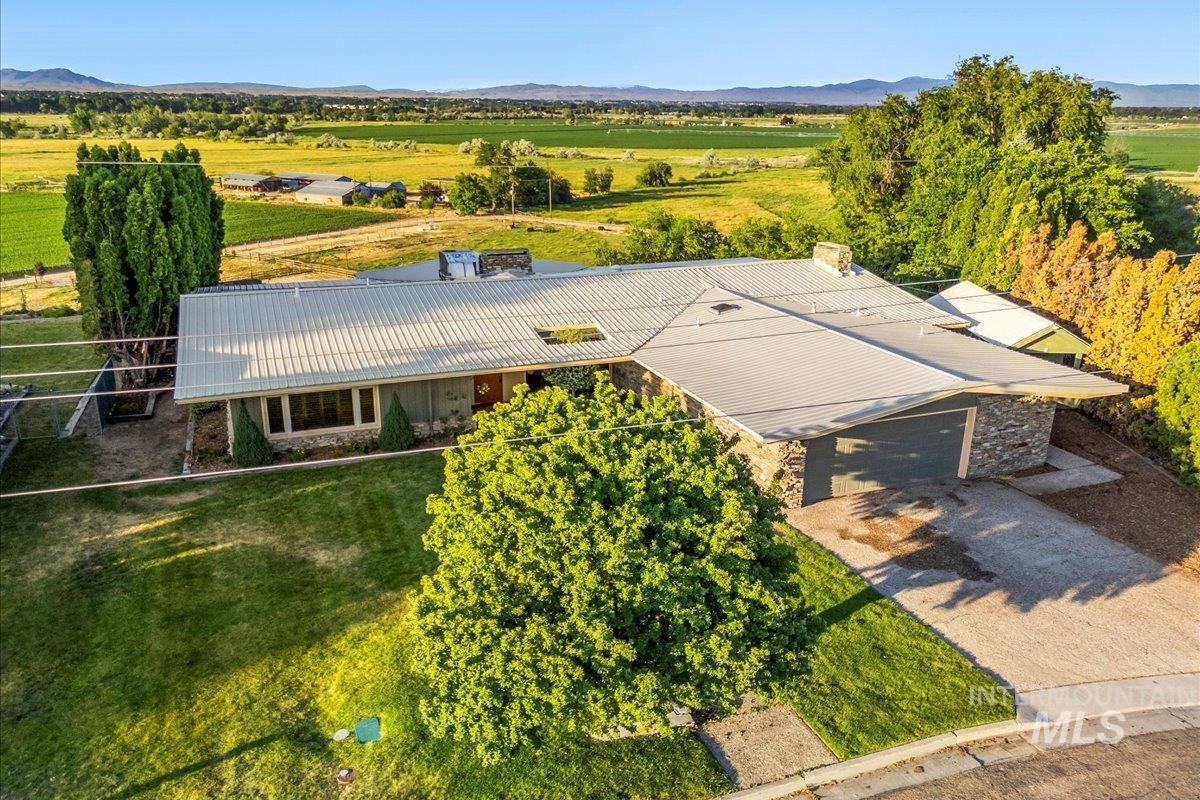 2401 Terrace Drive, Caldwell, Idaho 83605, 2 Bedrooms, 3 Bathrooms, Residential For Sale, Price $629,000, 98951766