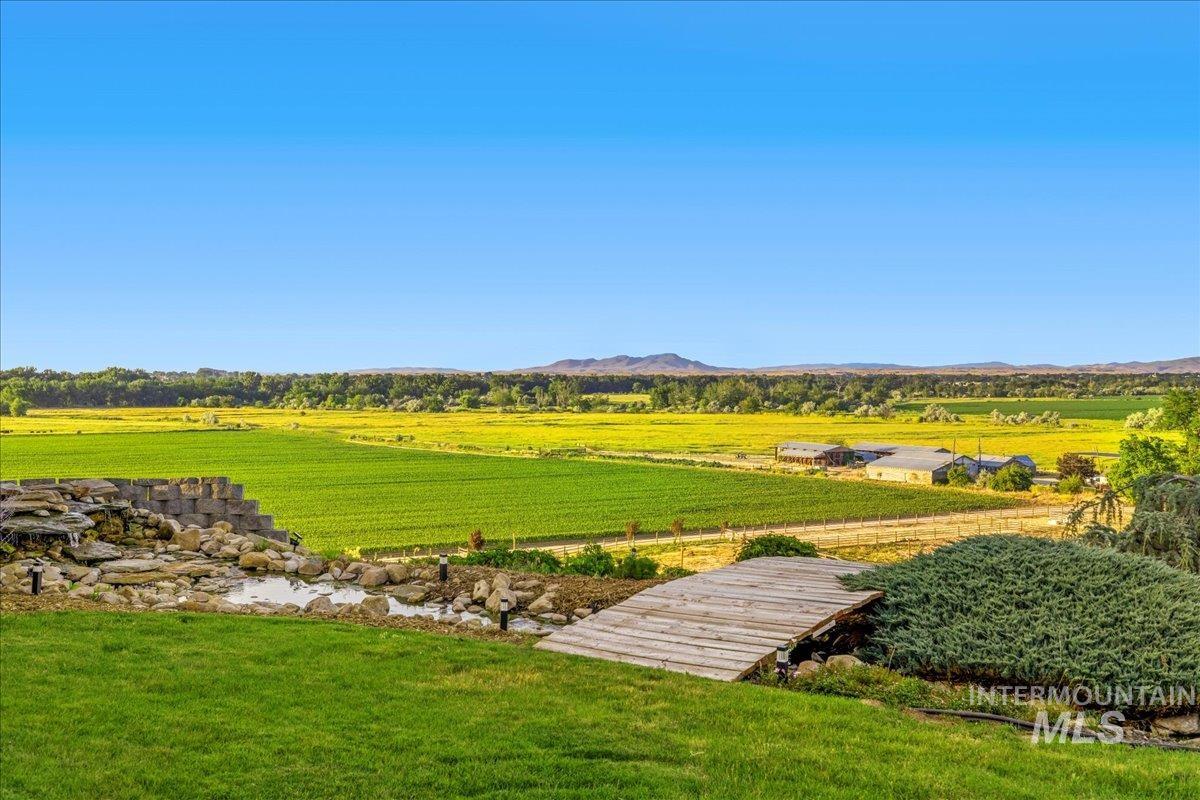 2401 Terrace Drive, Caldwell, Idaho 83605, 2 Bedrooms, 3 Bathrooms, Residential For Sale, Price $629,000, 98951766