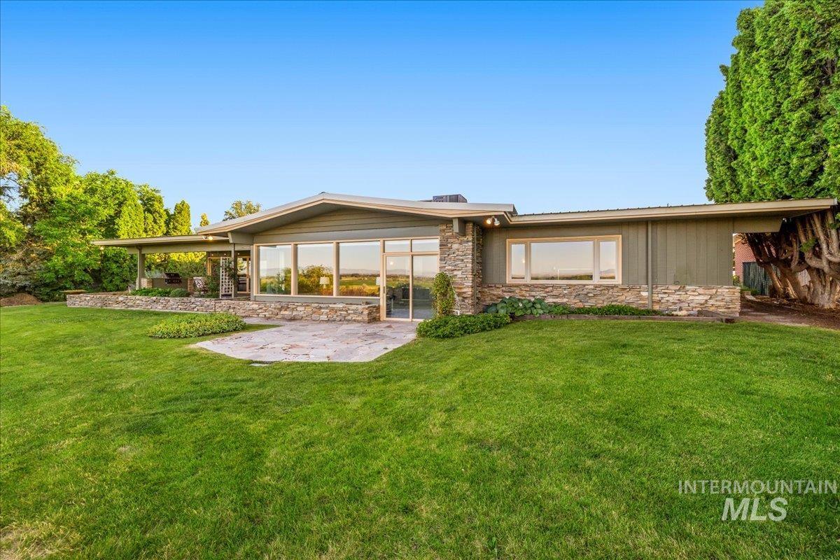 2401 Terrace Drive, Caldwell, Idaho 83605, 2 Bedrooms, 3 Bathrooms, Residential For Sale, Price $629,000, 98951766