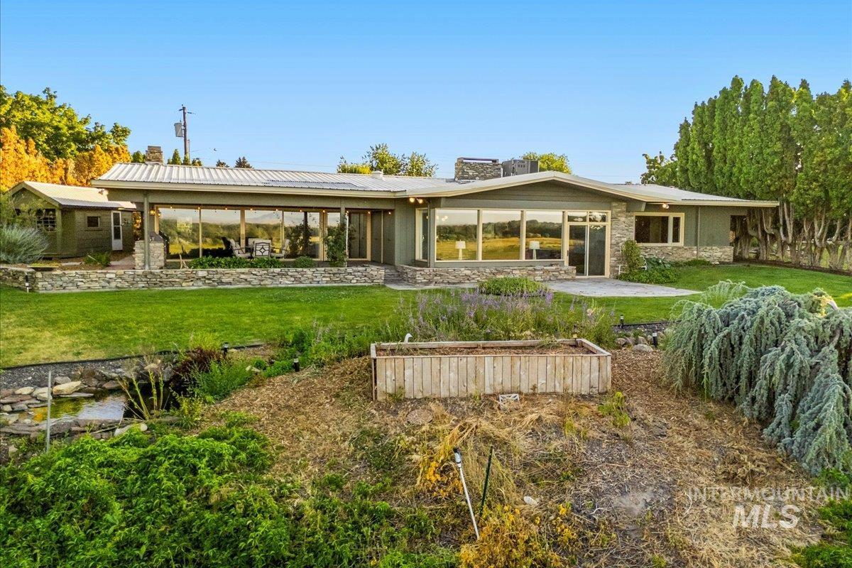 2401 Terrace Drive, Caldwell, Idaho 83605, 2 Bedrooms, 3 Bathrooms, Residential For Sale, Price $629,000, 98951766